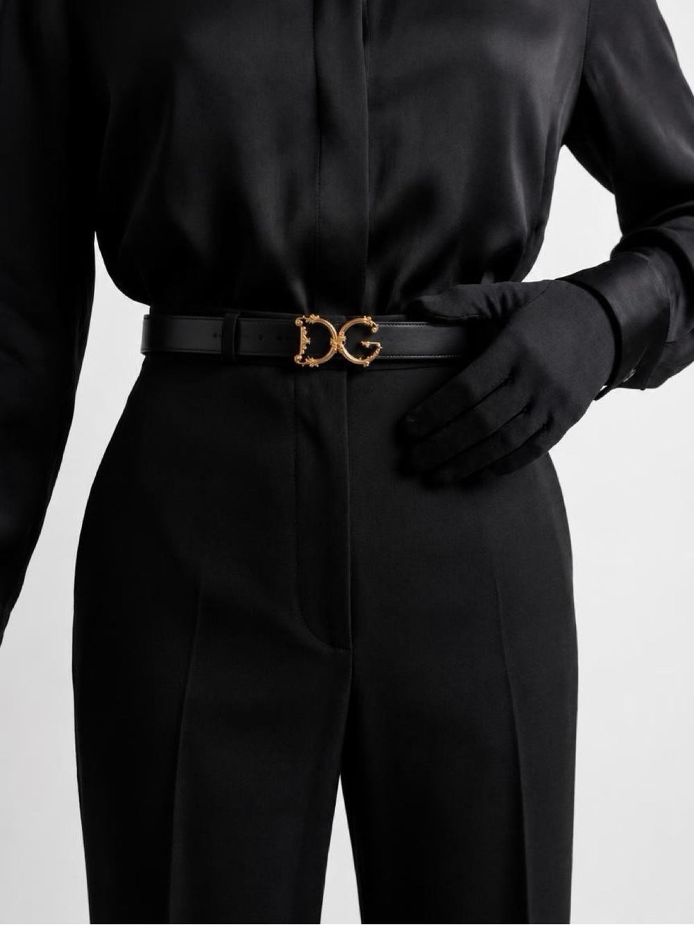 Dolce & Gabbana Black Leather Belt with Ornate Gold DG Logo Buckle